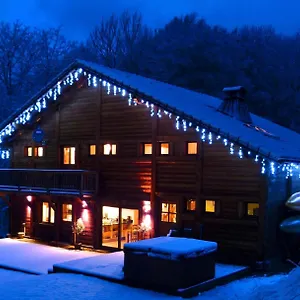 https://chalet-le-pery.hotels-rhonealpes.com